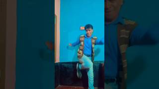 Ladka Akela tu bhi akeli 🥰🥰🥰🥰🥰 fabulous song of Mithun da [upl. by Aibat172]