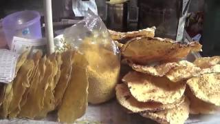 spicy khichiya papad  mumbai street food [upl. by Tamanaha]