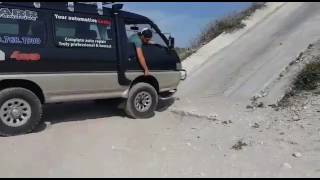 Mitsubishi Delica L300 climbing a steep cement grade [upl. by Germann]