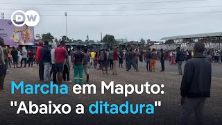 Protestos em Maputo “Abaixo a ditadura” exigem manifestantes [upl. by Lubet]