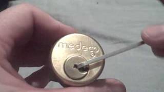 Medeco lock picking [upl. by Meehan]