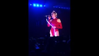 Miley Cyrus  Jolene Live explicit [upl. by Minardi]