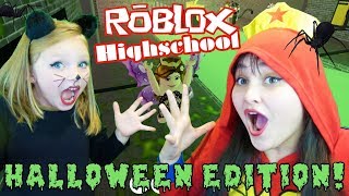 HALLOWEEN PARTY at ROBLOX HIGH SCHOOL The TOYTASTIC Sisters KIDS HALLOWEEN [upl. by Lechar467]