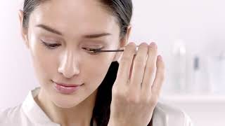 How to use RevitaLash Advanced Eyelash Conditioner  Cosmetify [upl. by Ewald]