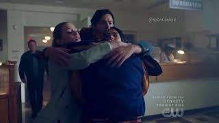 Riverdale 2×01 The gang finds out about Fred  Archie talks to his mom [upl. by Emelun837]