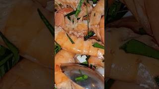 RECETTE FACILE CREVETTES ROSES AUX FEUILLES DE CITRONNIER COMBAVAR [upl. by Irahcaz96]