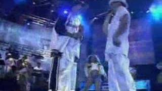 vico c featuring Eddie Dee Se Me Escaman live [upl. by Acinod]