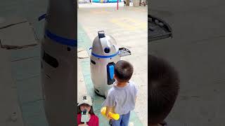 ROBOT BELI MAINAN DATANG ROBOT BAWA PERMEN ⁉️shorts funny dubbing [upl. by Feeney]