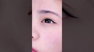 How to apply eyeliner perfectly shorts makeup eyeliner eyemakeup diy viral [upl. by Riddle646]