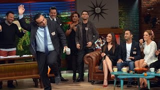 Beyaz Show  Onur Rüştü Atillanın eğlenceli girişi olay oldu [upl. by Doraj]