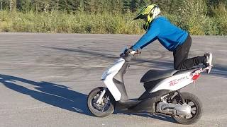 Yamaha jog r wheelie progression 1 [upl. by Apthorp]