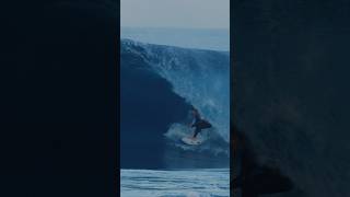 Kanoa Igarashi in a crazy barrel [upl. by Boudreaux]