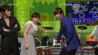 Yonghwa dances to SNSDs Oh [upl. by Colinson807]