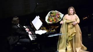 Renée Fleming interprète KorngoldDie tote StadtMariettas Lied [upl. by Ydnil]