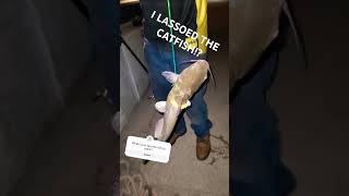 Lassoed a channel catfish fishing animals sportfishing catfishing [upl. by Tnecnev]