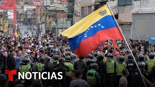 La oposición y el oficialismo muestran fuerzas en Venezuela  Noticias Telemundo [upl. by Elockin]