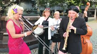 Dresden Dixieland Stomp  Gunhild Carling Family in Germany [upl. by Sulokcin]