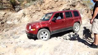 FDII Jeep Patriot Off road Coming down obstical Box Canyon Florence Junction AZ [upl. by Roderica]