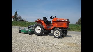 Minitraktor Kubota B40 Allrad mit Mähwerk  14PS [upl. by Hewie]