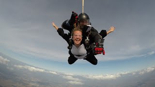 Skok ze spadochronem w tandemie  Ada w Skydive Wrocław [upl. by Burt]