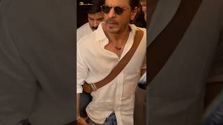 SRK arrives at Farah Khan’s house to offer condolences shorts [upl. by Ursulina]