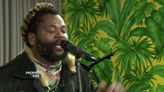 Sjava Performs “Linda” [upl. by Nnalyrehc613]