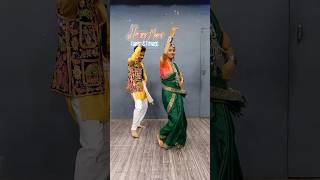 Main Hun Ladki Kunwari Tu Kunwara Ladka songdance shortvideo youtube [upl. by Pang]