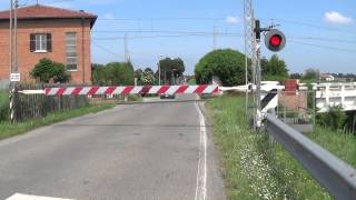 Passaggio a livello di via Antonio Fratti in HD  Alfonsine RA  Level Crossing [upl. by Nireil]