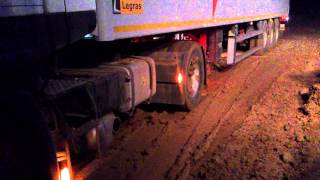 IVECO TRUCK STUCK IN MUD STRALIS 460 CV [upl. by Ennaihs]