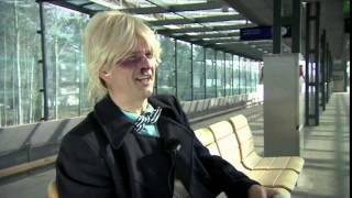 Muffe Hellberg blir misshandlad på Kvarnbäckens metrostation [upl. by Hseham]