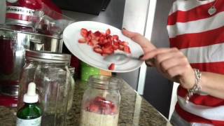 Como Hacer Avena Fria Con Fresas ANUTRICIONAL TV [upl. by Nolava]