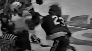 Bob Nystrom vs Mel Bridgman Feb 19 1978 [upl. by Yelahc]