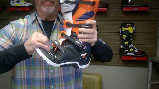 Alpinestars Tech 7 Sole Flex  AomicMoto [upl. by Khudari349]