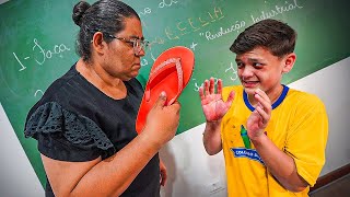 TODOS OS ALUNOS ESTÃO COM MEDO DA NOVA PROFESSORA [upl. by Elfrida]