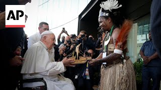 Pope Francis highlights issue of violence against women in Papua New Guinea [upl. by Wachter]