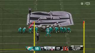 Evan McPherson hits a 57 yard field goal from the middle of the logo 😮 [upl. by Rehprotsirhc376]