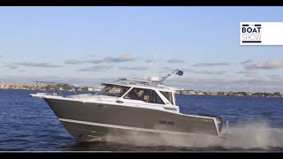 CUTWATER 288 Coupe  Walk Through Center Console Motor Boat at PBIBS 2022  The Boat Show [upl. by Estrin876]