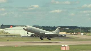 Vulcan amp VC10 Formation Brize Norton 2009 HD [upl. by Neely]