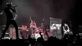 FABER DRIVE  Sleepless Nights Live  Montreal [upl. by Ikkiv430]