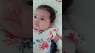 Bebê de 2 meses querendo falar [upl. by Eadith]