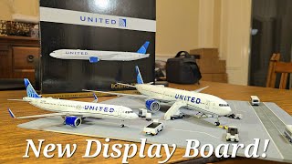 Gemini Jets 1200 United 777300 G2UAL894 Unboxing New Display Board [upl. by Dinah]