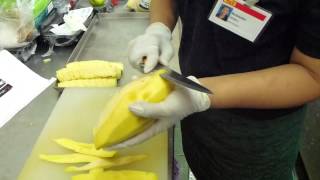 How to cut a mango Thai style [upl. by Atiroc]