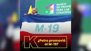 El presidente Gustavo Petro pidió ondear la bandera del M19 en un colegio [upl. by Elleoj]