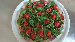 Pizza Con Rucola e Pomodorini [upl. by Lasky392]