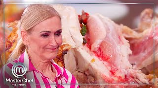 🐤 Pepe intenta reanimar el pollo crudo de Cristina Cifuentes  MasterChef Celebrity 9 [upl. by Ila]