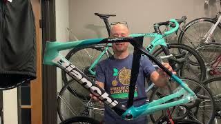 20212022 Bianchi Oltre XR4 unboxing [upl. by Ginevra]