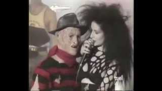 Alaska Con Freddy Krueger En Su Canción Mi Novio Es Un Zombie [upl. by Cutty]