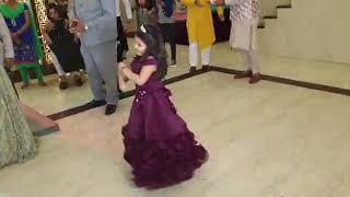 wedding dance London thumakda dance performance by little girl [upl. by Kire]