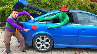 13 Mr Joe on Opel Vectra OPC amp Gas tank in Trunk Car VS Green Man on Corvette [upl. by Ahseiyn220]