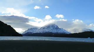 Te bañarias Aqui Playa Lago Grey Mucho Frio y Viento Fuerte🥶Torres del Paine en Invierno [upl. by Annahs]